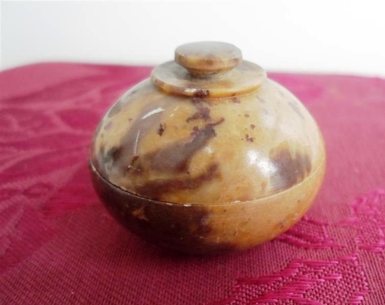 Oud speksteen parfumpotje., Ophalen of Verzenden