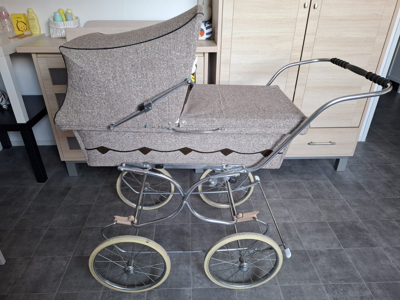 Vintage Kinderwagen Jaren '70 - Klassiek Model, Gebruikt, Met reiswieg, Ophalen, Kinderwagen