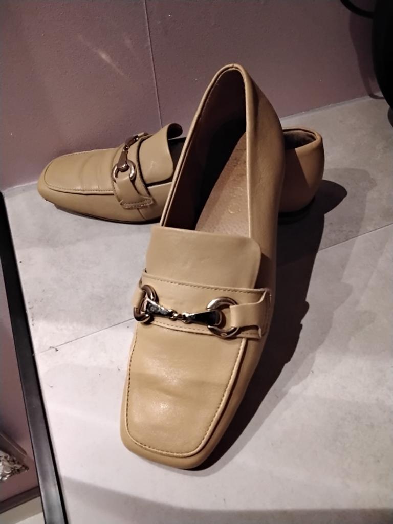 Nieuwstaat loafers, maat 38, Nieuw, Ophalen of Verzenden, Onbekend, Instappers
