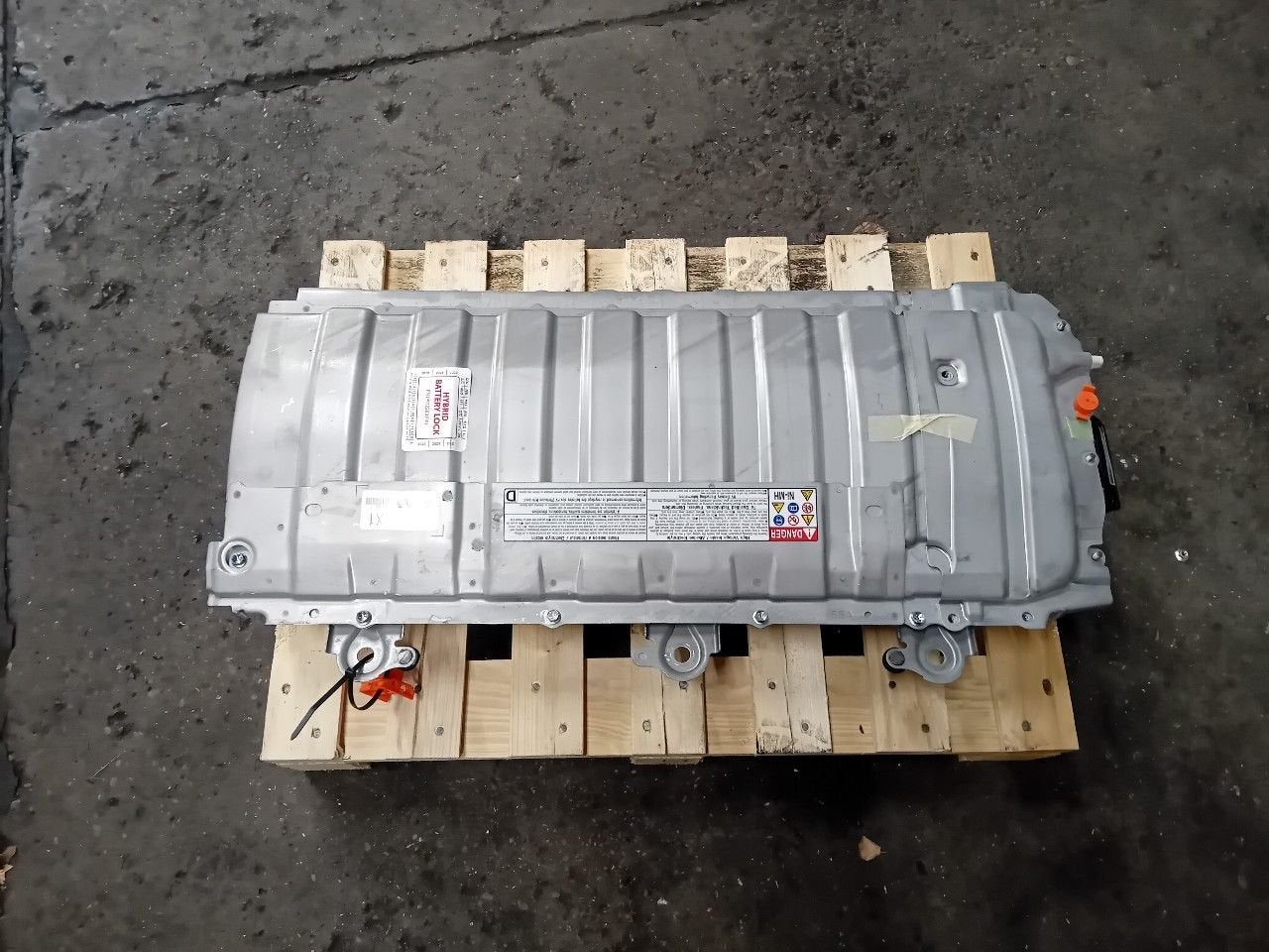 Hybride hoogspannings accu Toyota C-HR, Onderdelen@venauto.nl, Van der Ven Autorecycling B.V., Gebruikt, Ettenseweg 76, 4706 PB Roosendaal, The Netherlands