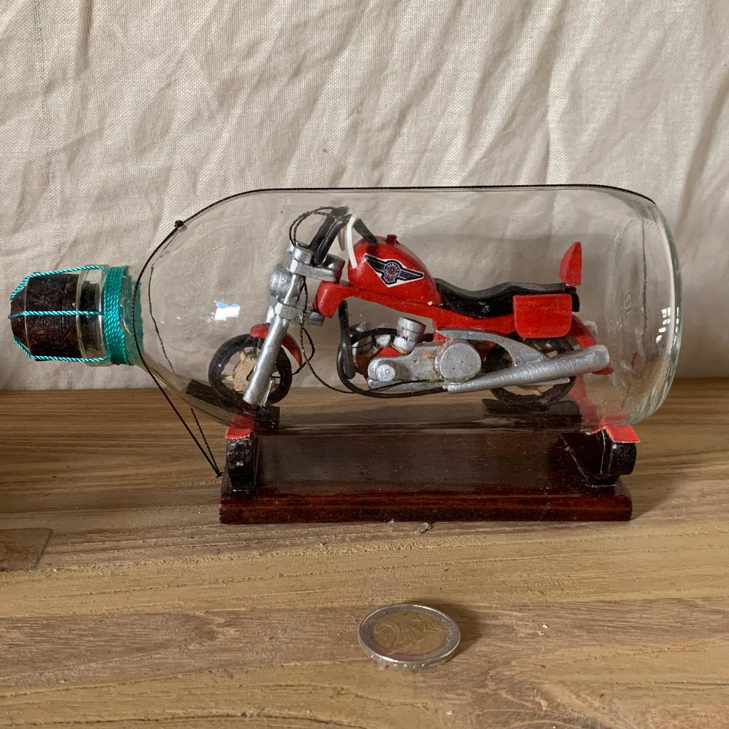 Motor in fles - handgemaakt - TTM Wonen, TTM Wonen, Meubels – (Perzische) Tapijten en Woonaccessoires, Meerkleurig, Overige materialen