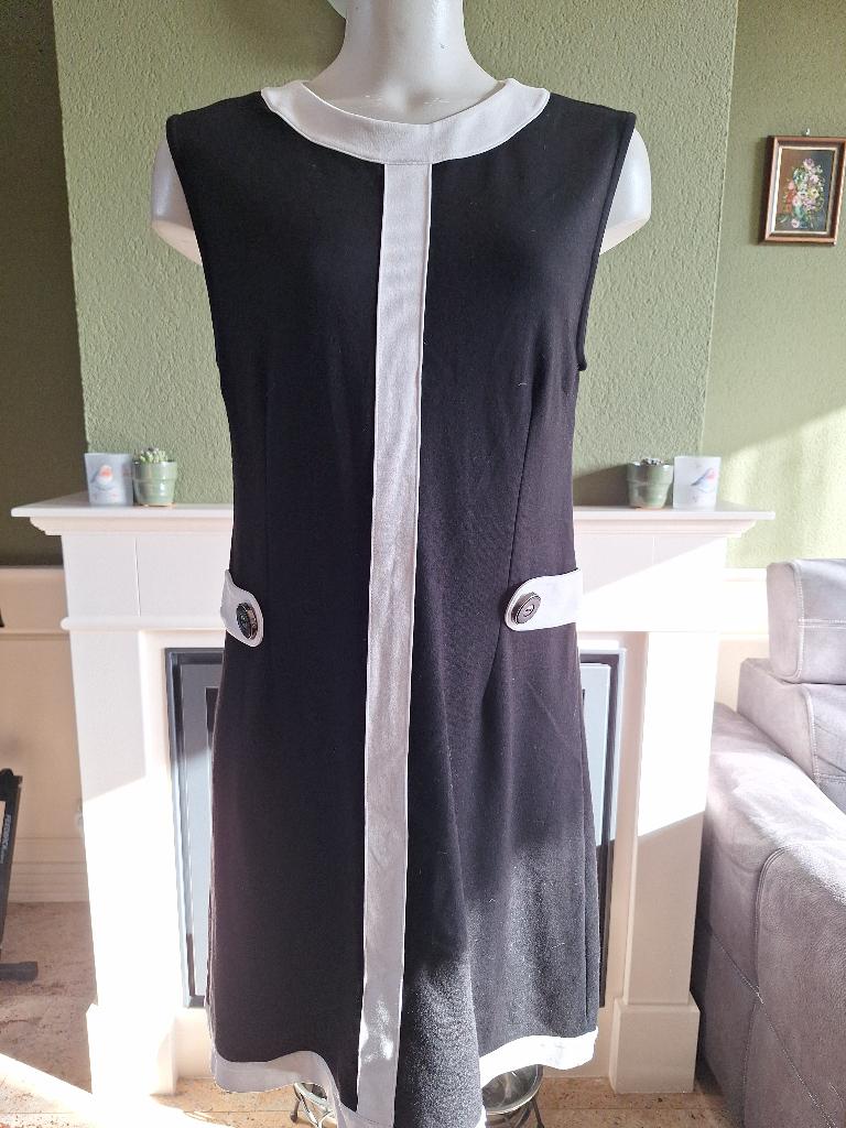 Mademoiselle Yeye jurk overgooier zwart wit XXL, Kleding | Dames, Jurken, Verzenden, Zwart, Maat 46/48 (XL) of groter, Zo goed als nieuw