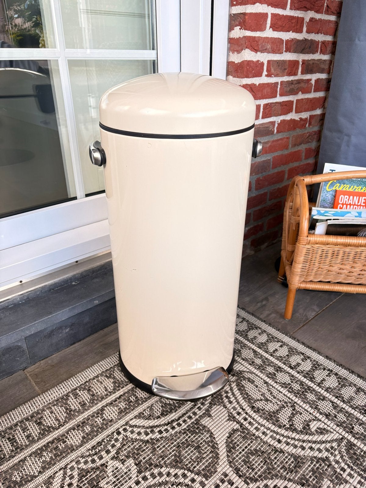 Retro  prullenbak met pedaal - Crème, Huis en Inrichting, Woonaccessoires | Prullenbakken, Ophalen, Gebruikt, Met pedaal, 30 tot 40 liter