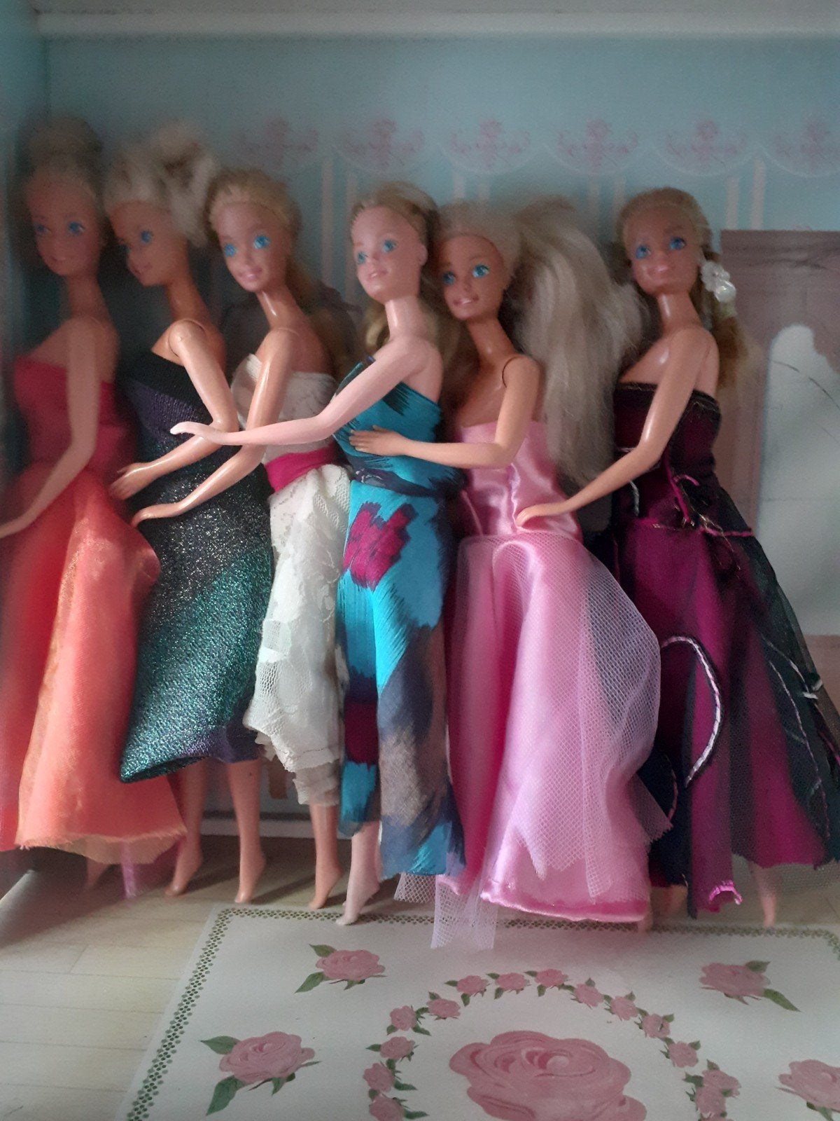 6 Mattel Barbies met mooie jurken aan uit 1966, Ophalen of Verzenden, Gebruikt, Pop