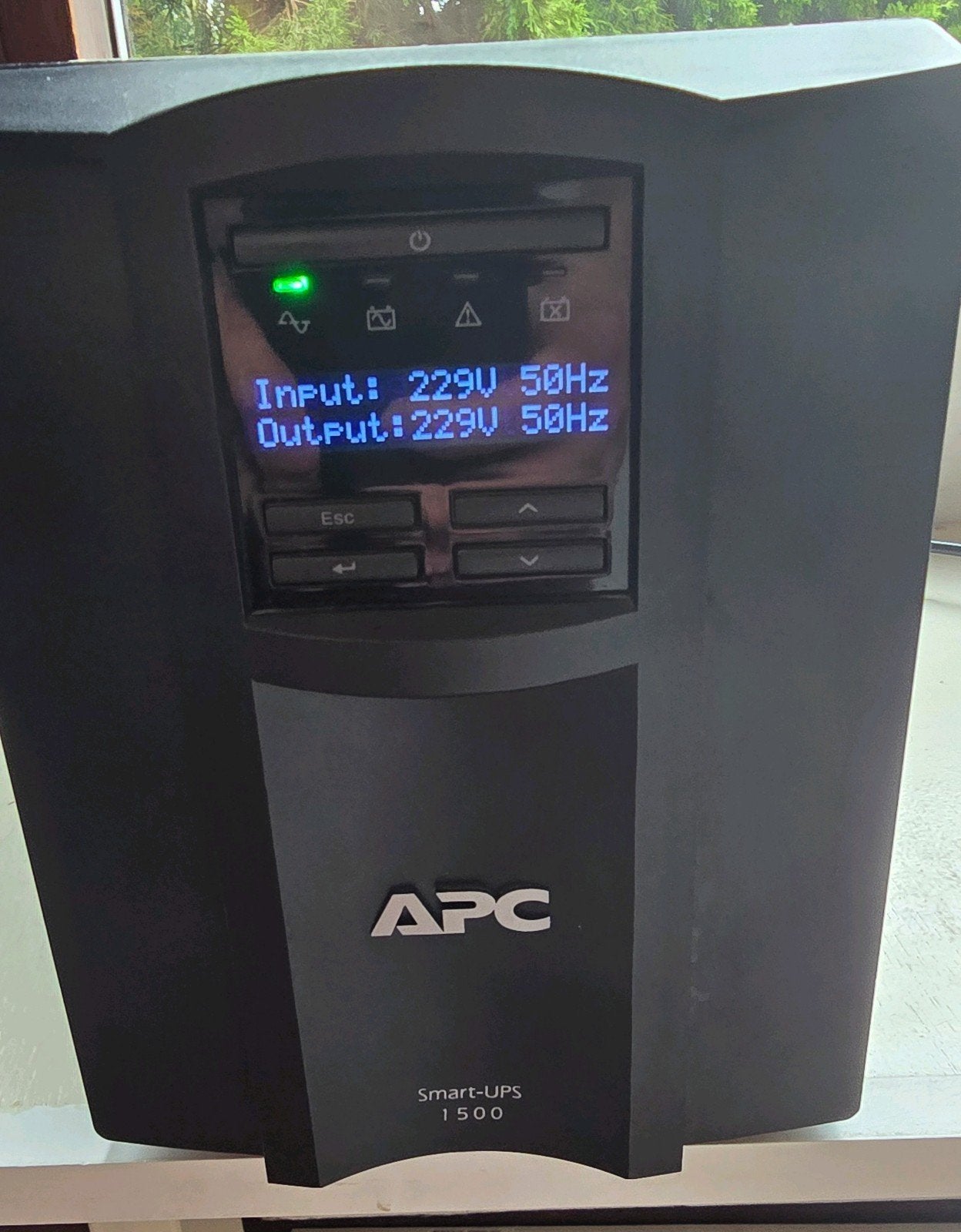 APC SMT1500 Smart UPS Noodbatterij ZONDER Accu, Ophalen, Gebruikt
