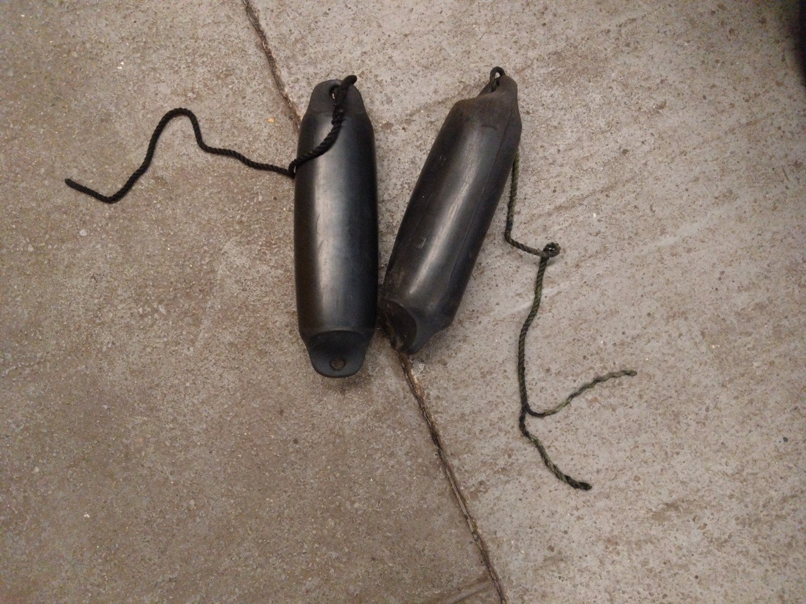 stootwille 2x met koord 20 euro., Ophalen of Verzenden