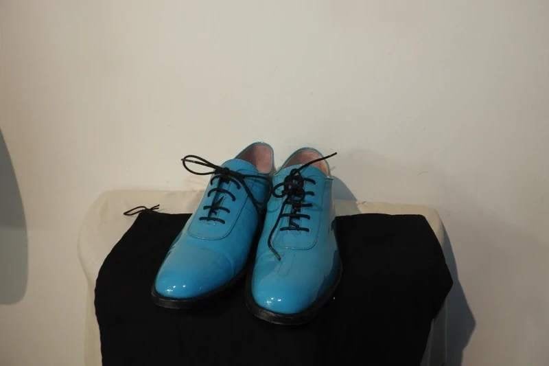 Boutique Moschino turquoise azuur blauwe veter schoenen 37, Overige typen, Zo goed als nieuw, Boutique Moschino, Verzenden
