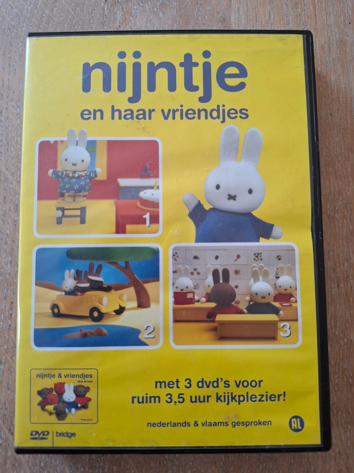 Nijntje en haar vriendjes - 3 DVD's ruim 3,5 uur kijkple, Gebruikt, Verzamelbox, Verzenden, Alle leeftijden