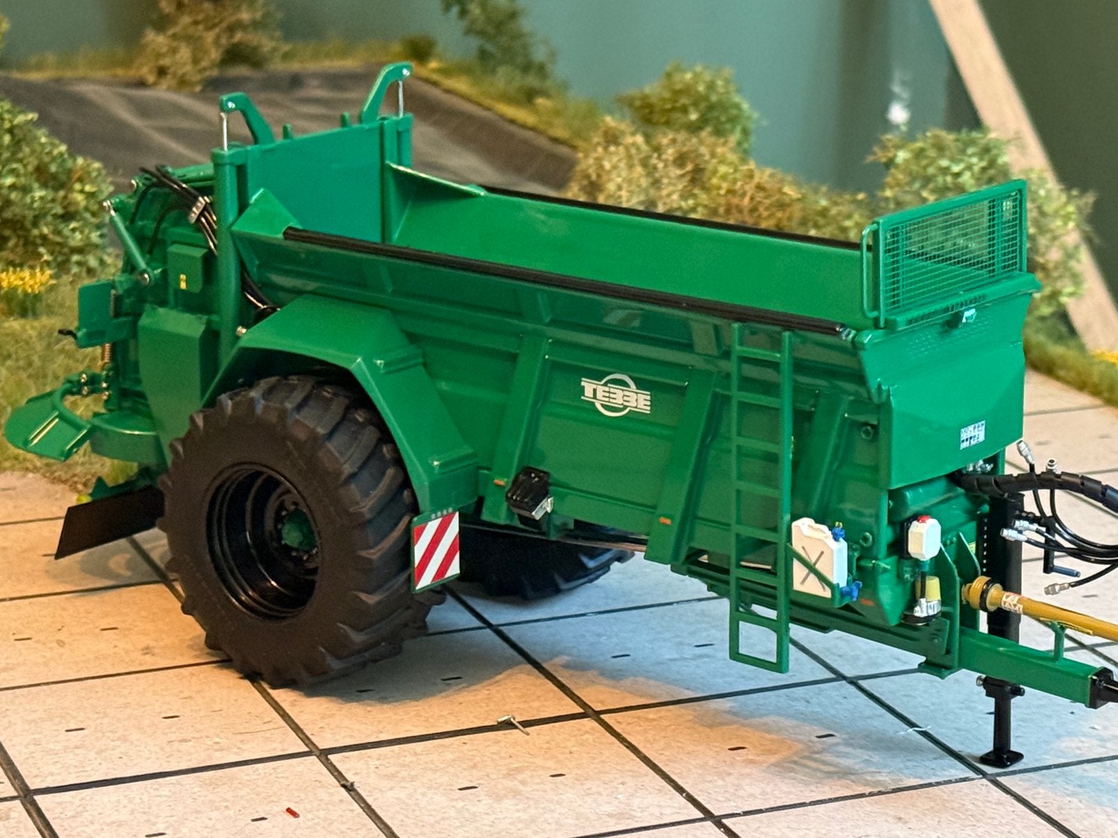 Tebbe MS140 1:32 verbouwd, Ophalen of Verzenden, Zo goed als nieuw, Tractor of Landbouw, Overige merken