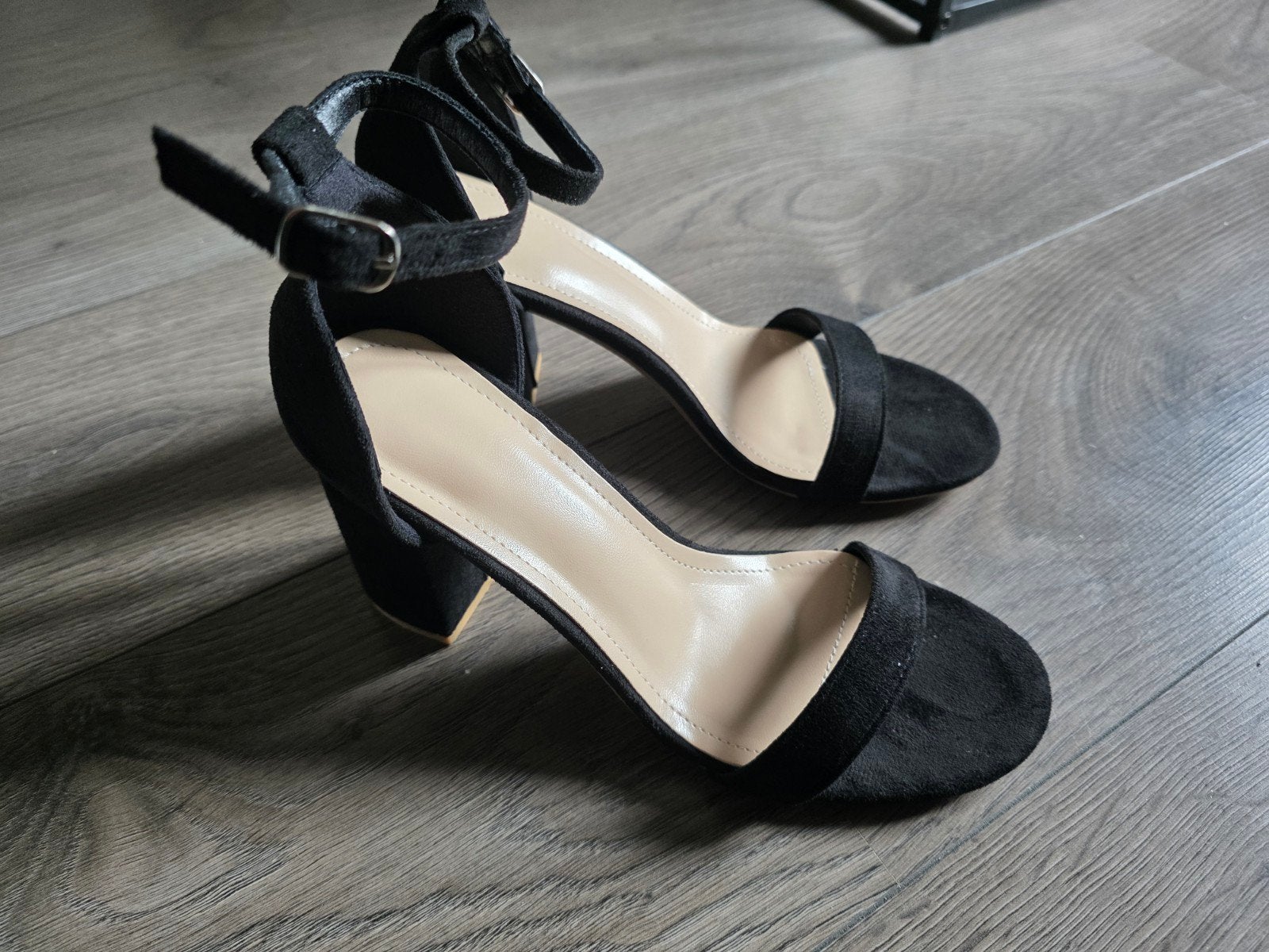 Zwarte open hakken - Maat 39, Schoenen met lage hakken, Zwart, Nieuw, Ophalen of Verzenden