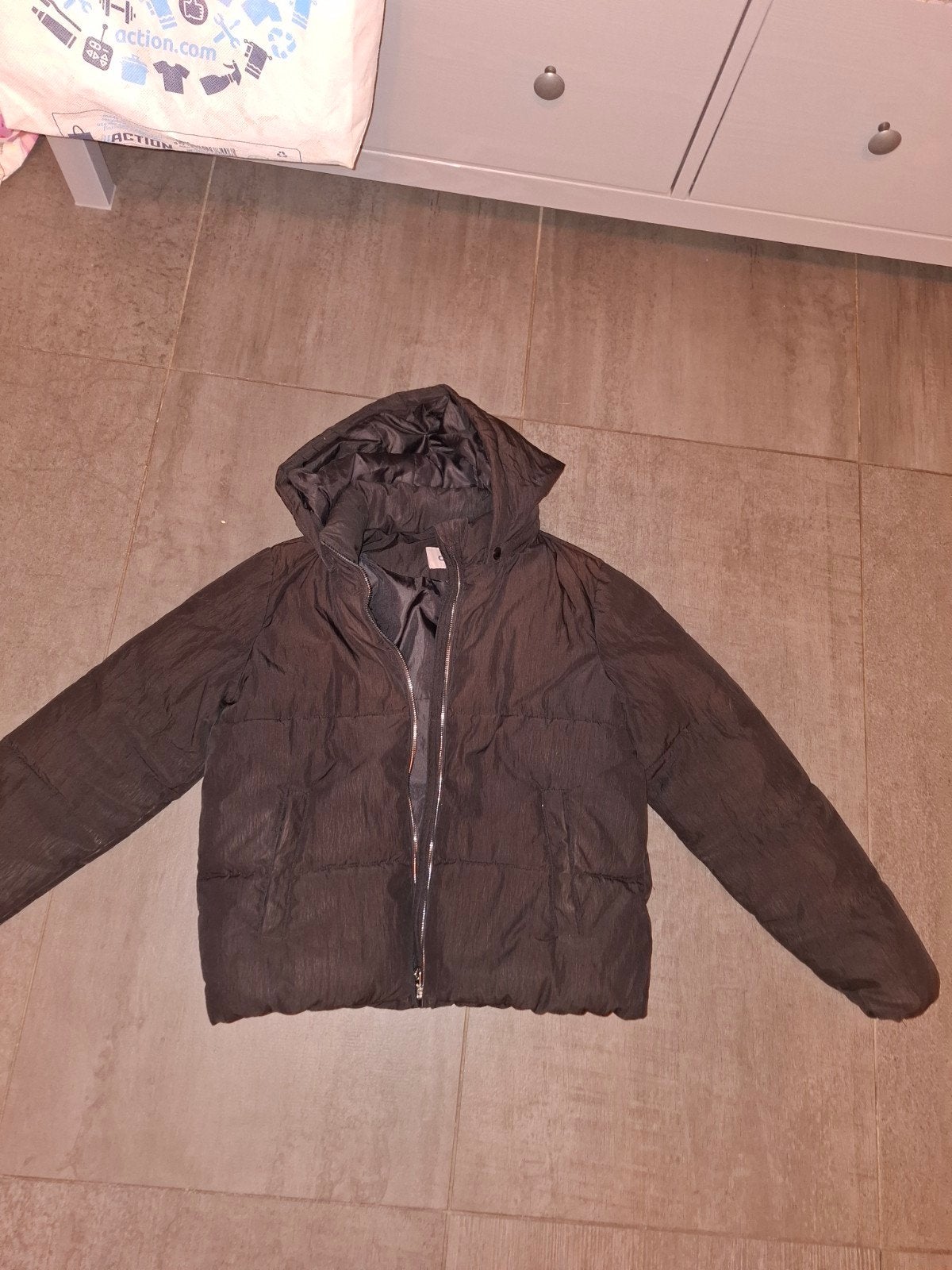 kinder winterjas zwart maat 158, Ophalen, Zo goed als nieuw, Maat 34 (XS) of kleiner, Zwart