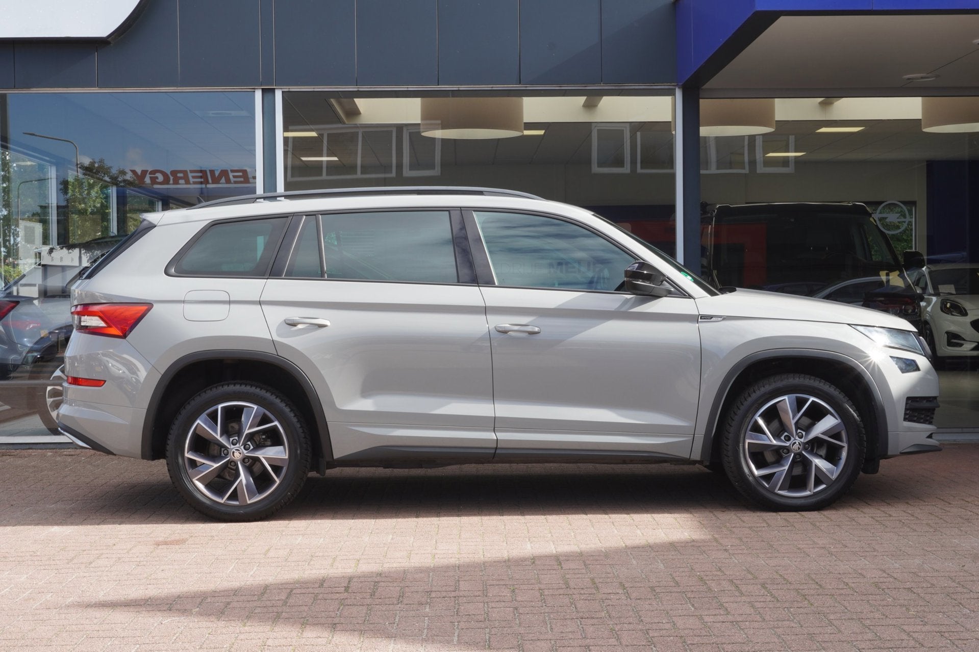Skoda Kodiaq 1.5 TSI Sportline Business Handgeschakeld | Air, Auto's, Dealer onderhouden, Euro 6, 4 cilinders, 150 pk