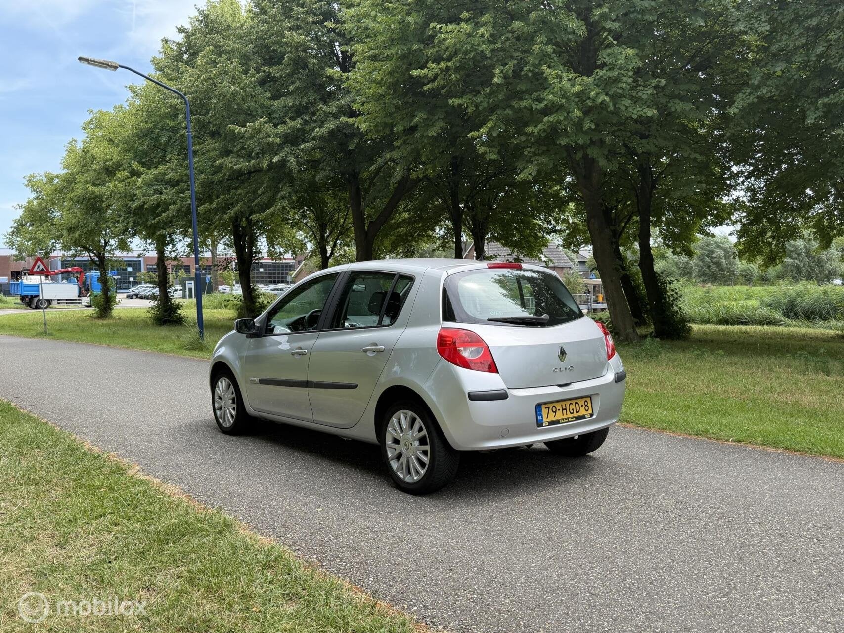 Renault Clio 1.2 TCE Special Rip Curl*APK 1/27*NEW D-RIEM, Voorwielaandrijving, Gebruikt, Zwart, 4 cilinders