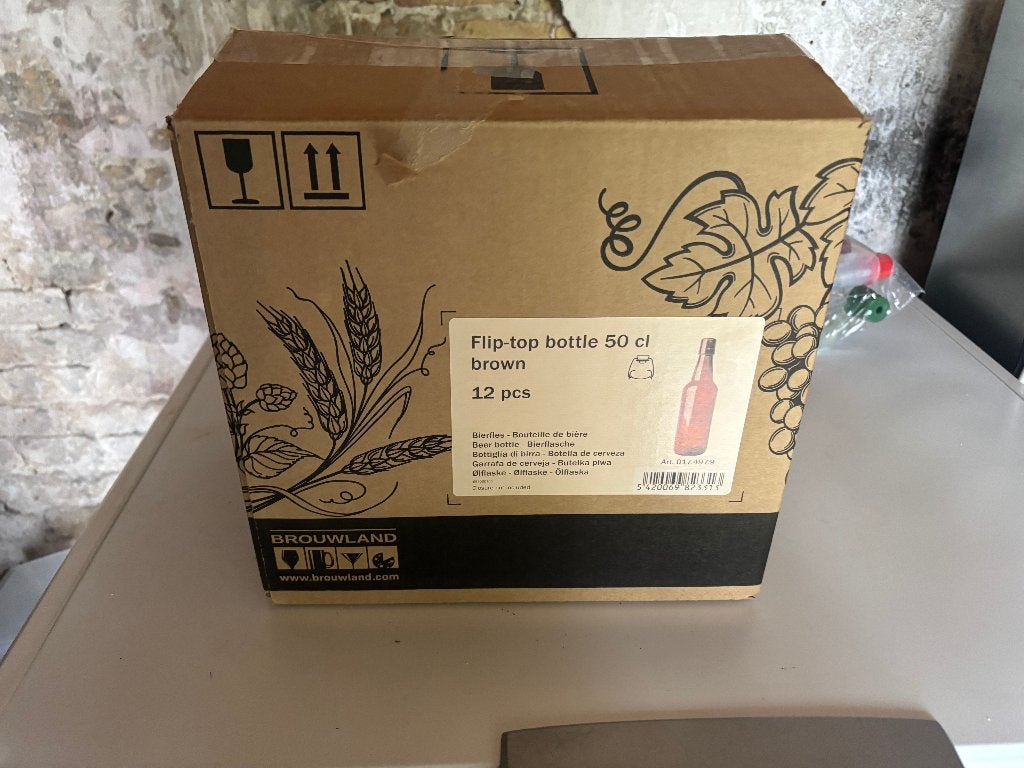 Brouwbenodigdheden: 12 Beugelflessen 50cl, Ophalen, Zo goed als nieuw
