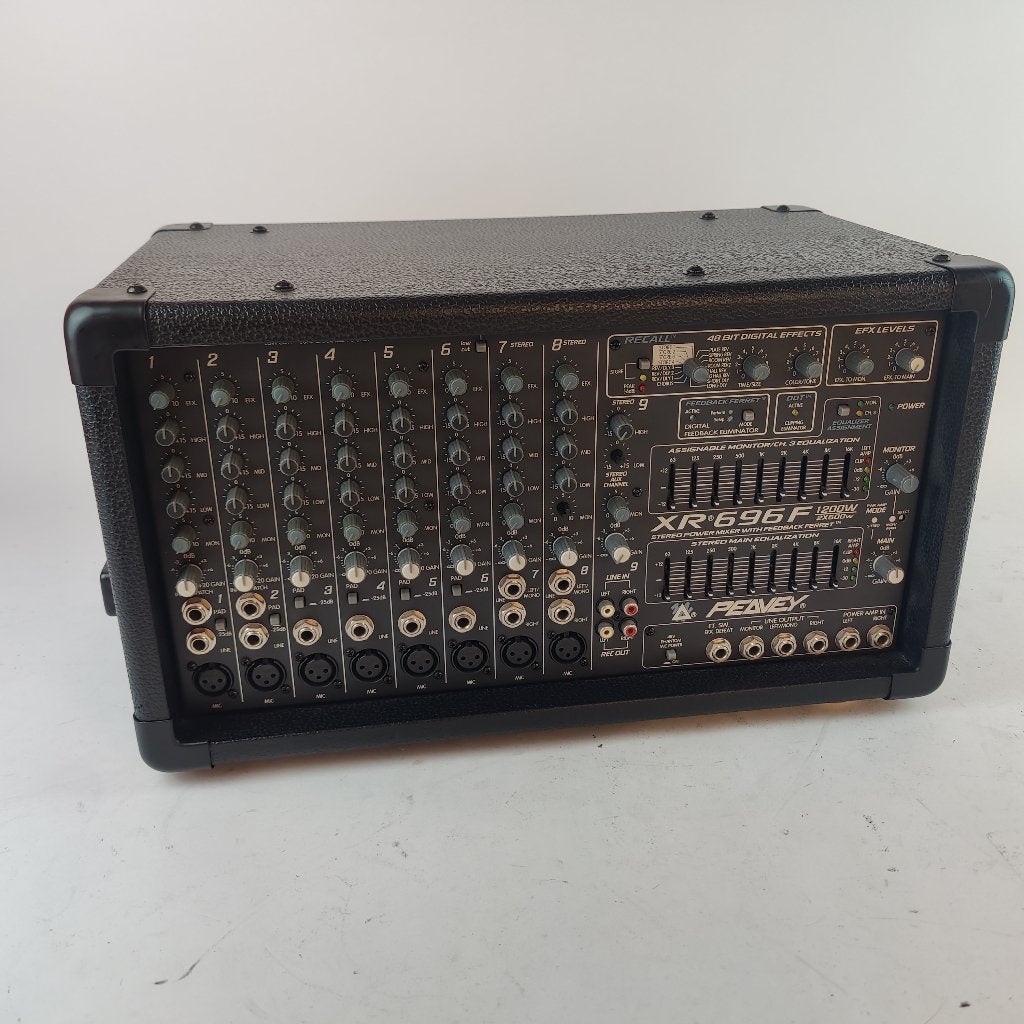 Peavey XR 696F Powered Mixer || Nu voor maar € 199.99, Gebruikt, Microfooningang, Ophalen of Verzenden, 10 tot 20 kanalen