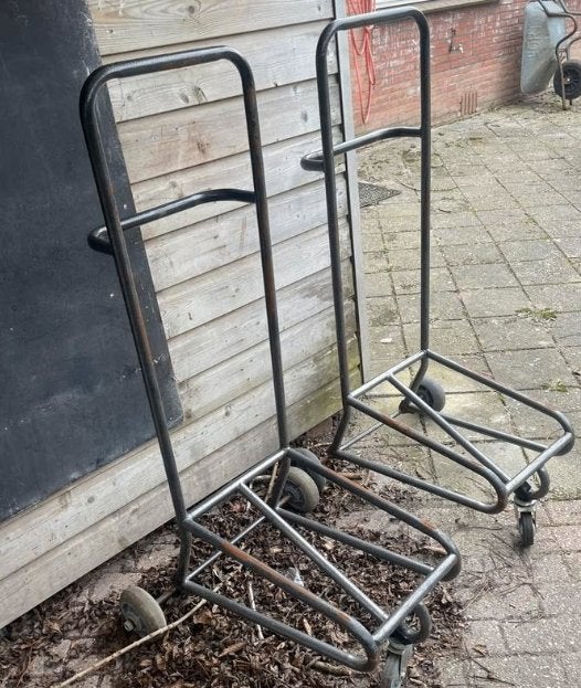 Te koop twee steekwagens., Ophalen, Gebruikt