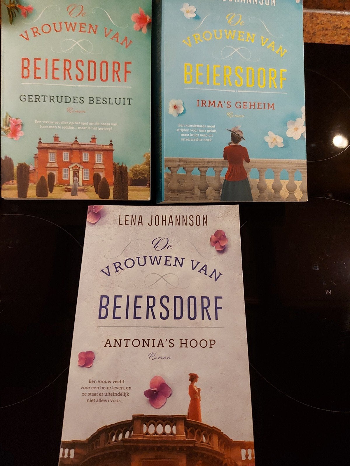 De vrouwen van Beiersdorf, Ophalen of Verzenden, Zo goed als nieuw