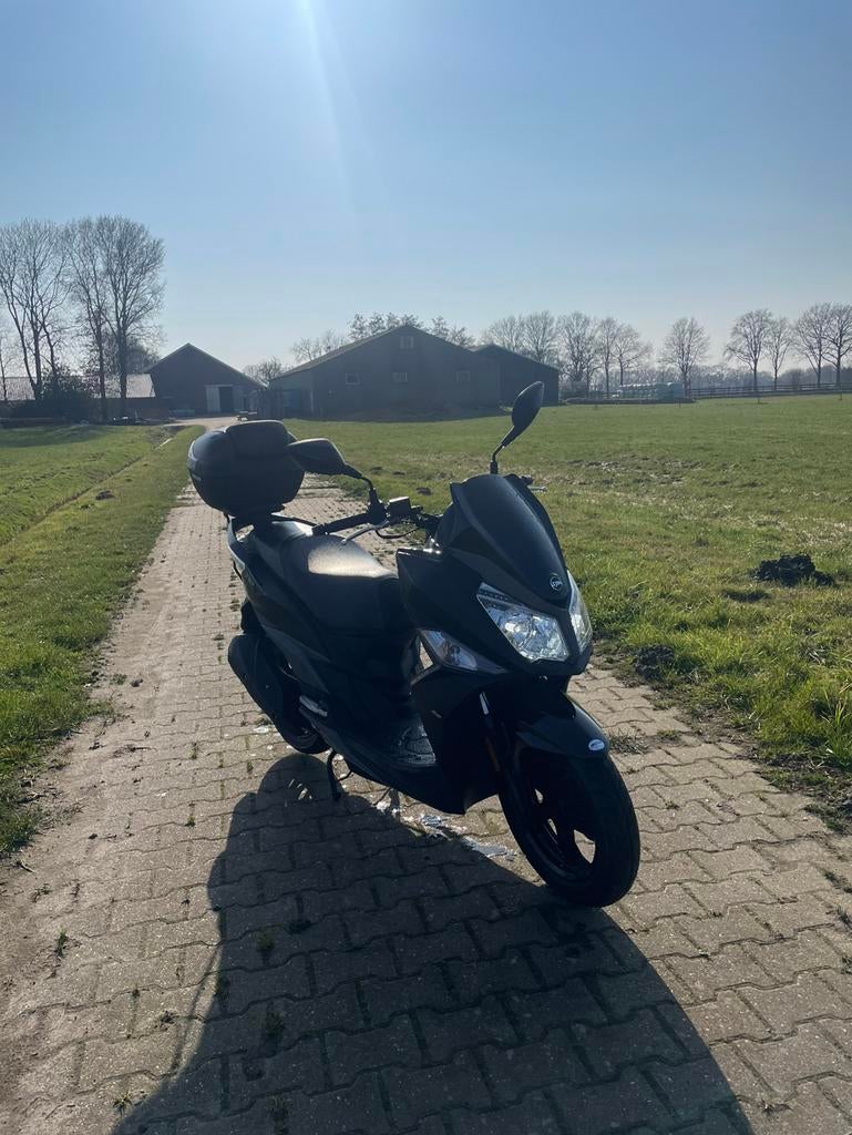 Sym yet14, Overige modellen, Ophalen of Verzenden, Zo goed als nieuw, Benzine