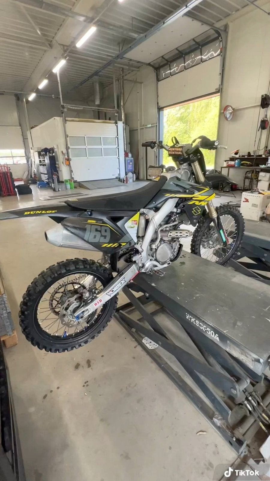Suzuki RMZ250 2017 - Nette crossmotor met nieuw blok, Ophalen of Verzenden