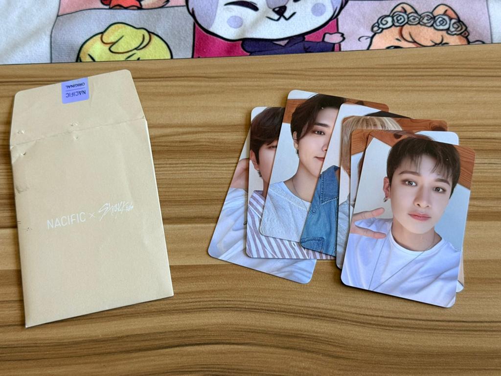 Stray Kids x Nacific photo cards, Ophalen of Verzenden, Zo goed als nieuw, Foto of Kaart