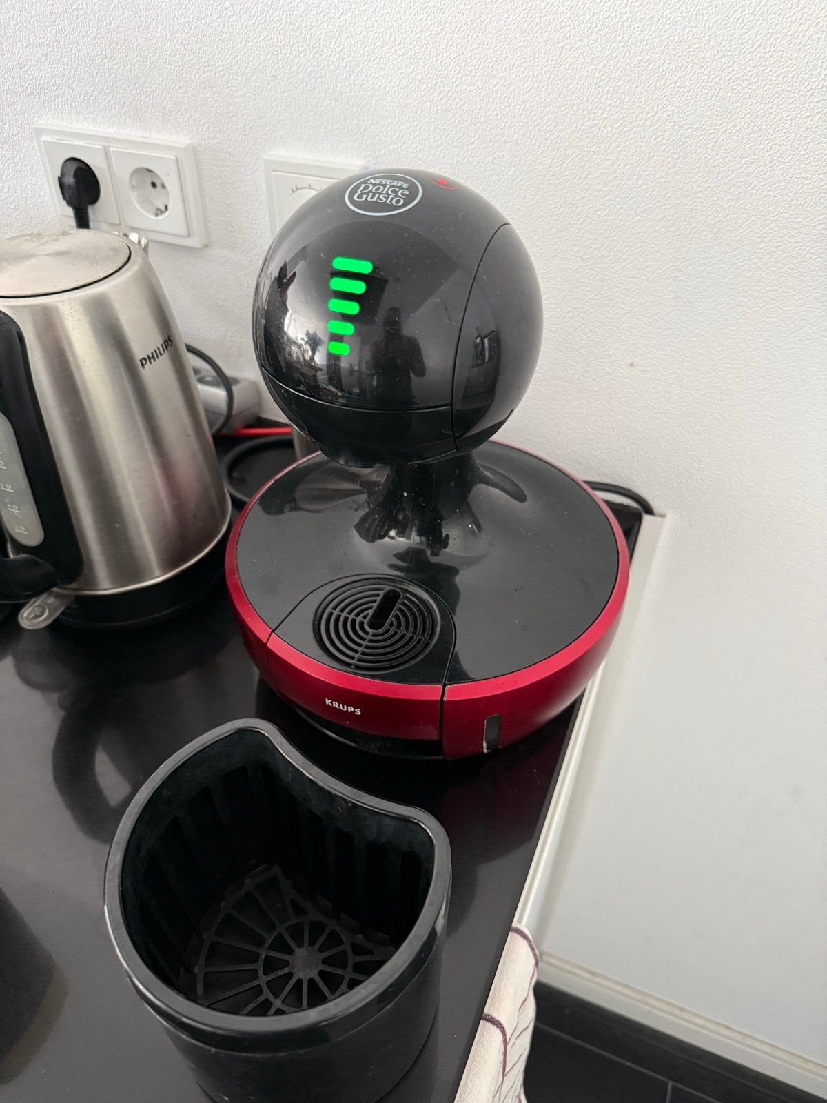 Krups Nescafé Dolce Gusto Oblo Koffiecupmachine, Koffiepads en cups, Koffiemachine, Ophalen of Verzenden, Zo goed als nieuw
