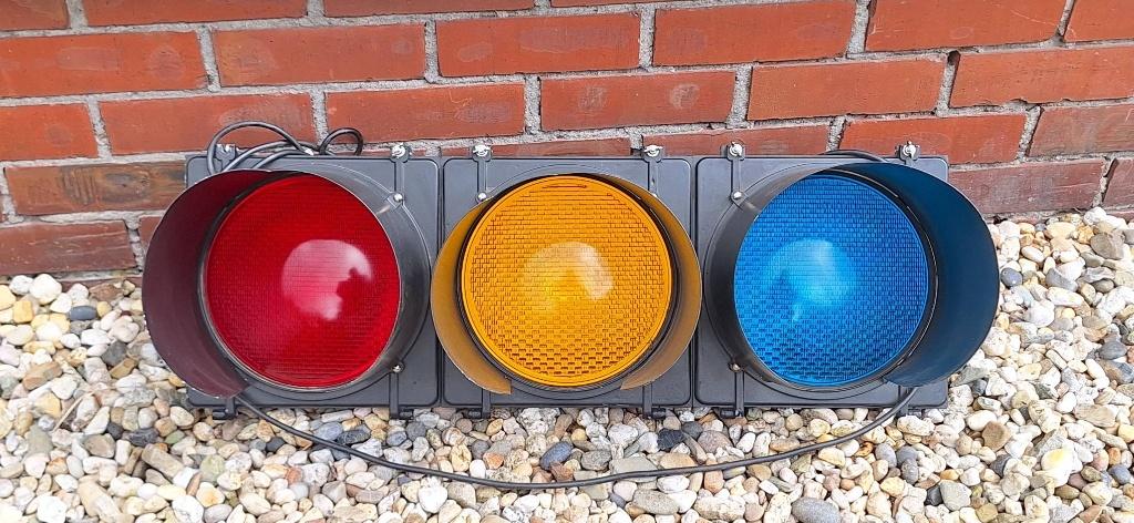 Origineel Amerikaans hangende verkeerslicht, komt uit Texas., Verzamelen, Ophalen of Verzenden, Gebruikt, Auto's
