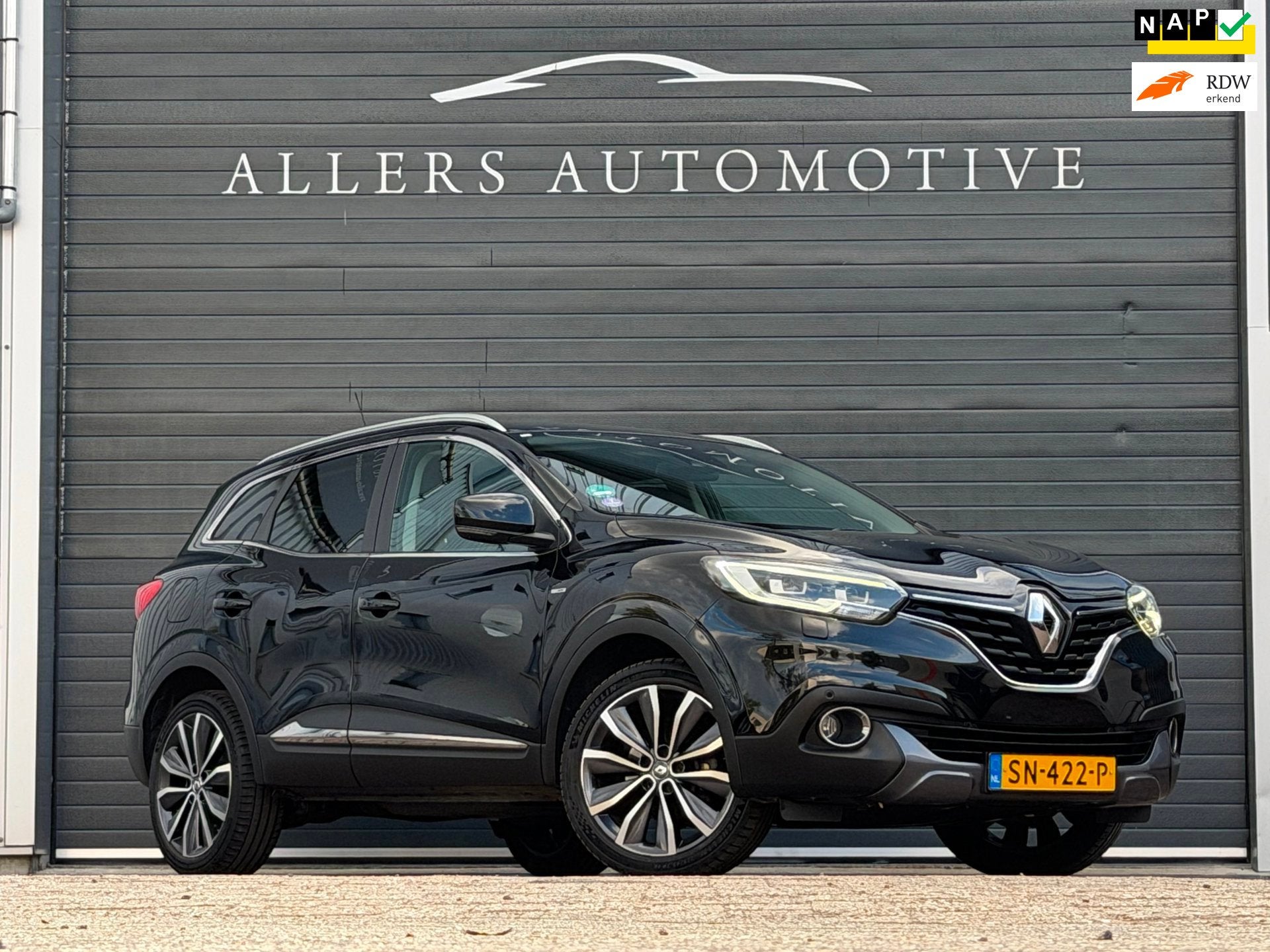 Renault Kadjar 1.6 TCe Bose|CAMERA|STOELVERWARMING|19", Kadjar, 4 cilinders, Leder en Stof, Handgeschakeld