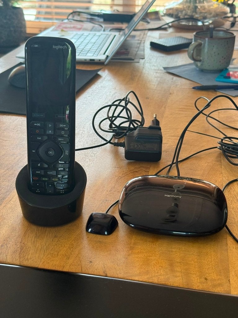 Logitech Harmony Ultimate One Afstandsbediening, Audio, Tv en Foto, Gebruikt, Universeel, Ophalen of Verzenden, Mediaspeler