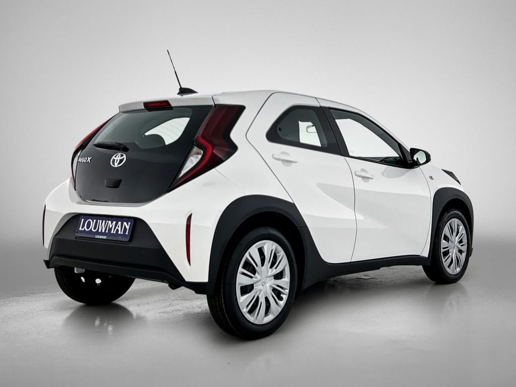 Toyota Aygo X 1.0 VVT-i MT Play *DEMO* (bj 2025), Auto's, 12 maanden, Stof, 920 kg, 4 stoelen