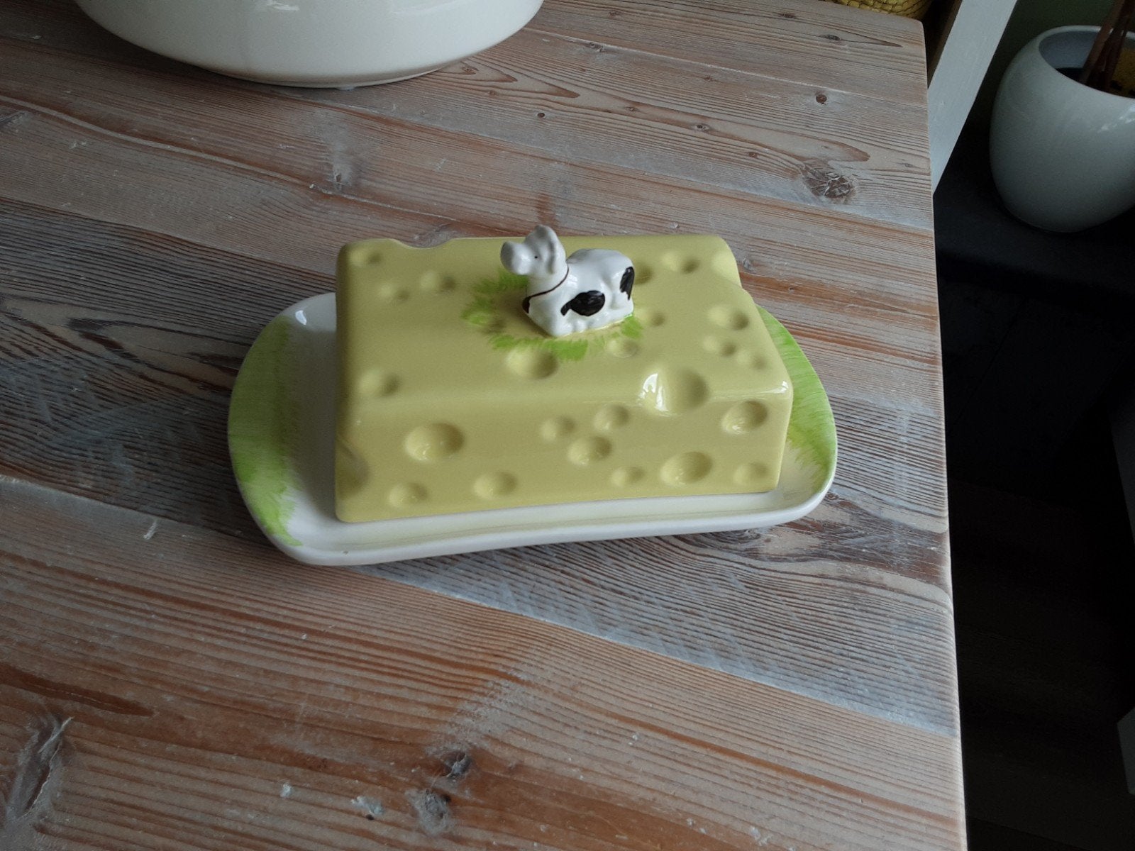 Leuke aardewerken kaasstolp met schotel van Madamvintage., Ophalen of Verzenden