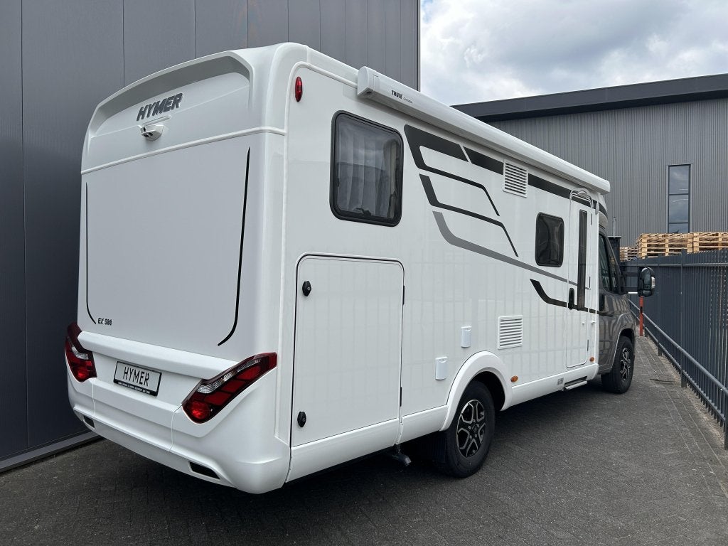 Hymer Exsis-T 580 PURE Automaat, schotel, tv, Caravans en Kamperen, Campers, Automaat, Luifel, Ringverwarming, Fiat