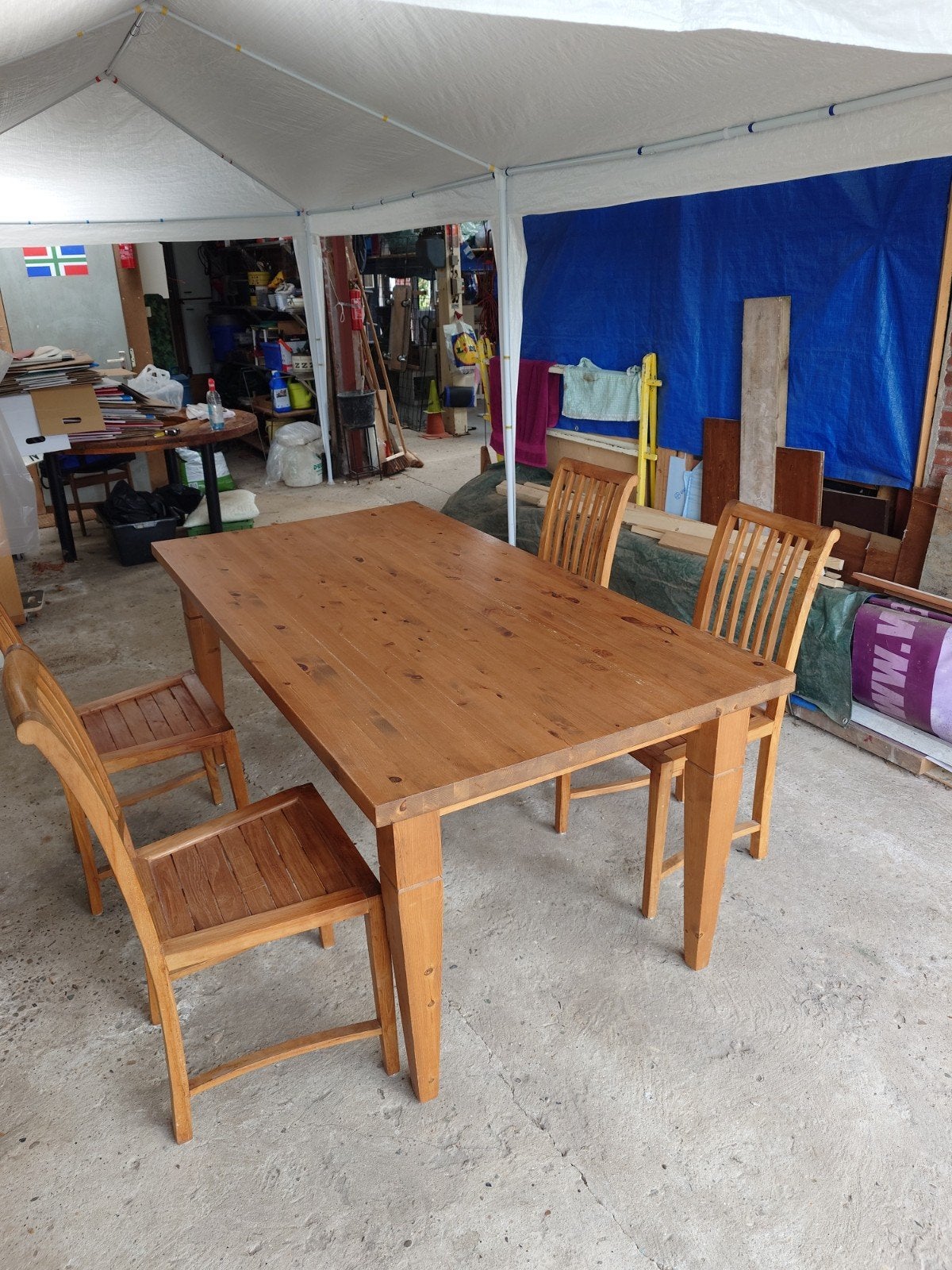 Massief grenen eettafel met teakhouten stoelen, Ophalen, Gebruikt, Grenenhout, 50 tot 100 cm