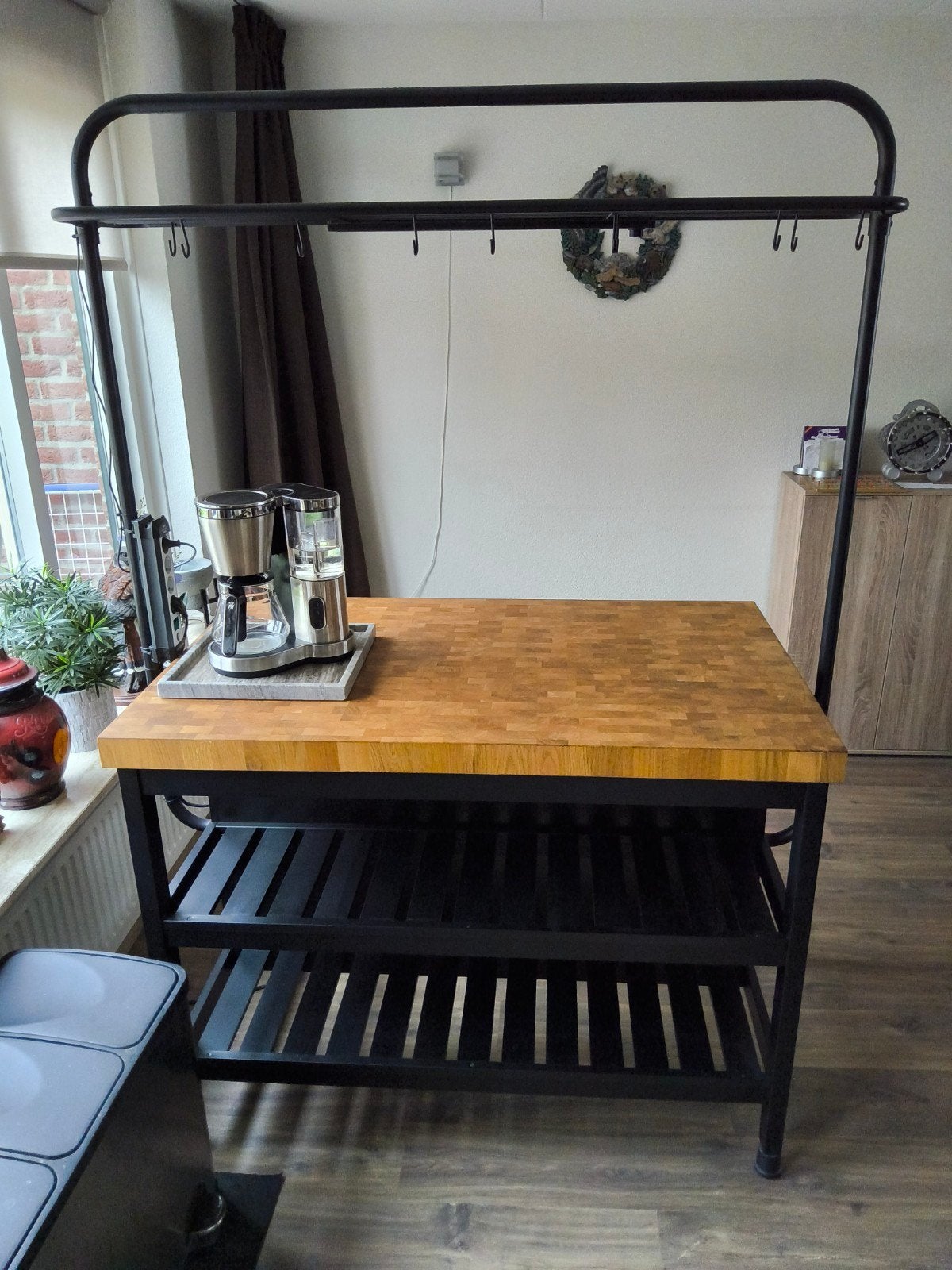 IKEA VADHOLMA Keukeneiland met rek, zwart/eiken, Huis en Inrichting, Ophalen, Hout, IKEA, Zo goed als nieuw