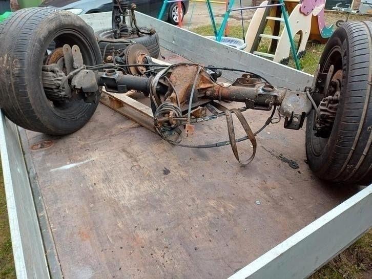 Gm achteras 10b sper schijfremmen 3.73 vooras escalade 2002, Auto-onderdelen, Ophalen