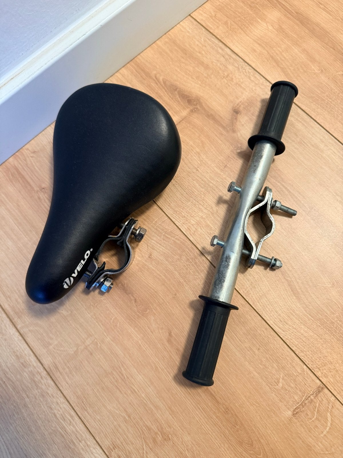 Fietszitje voor kind op stang - Velo zadel, Ophalen of Verzenden, Gebruikt, 0 t/m 18 kg, Voorzitje