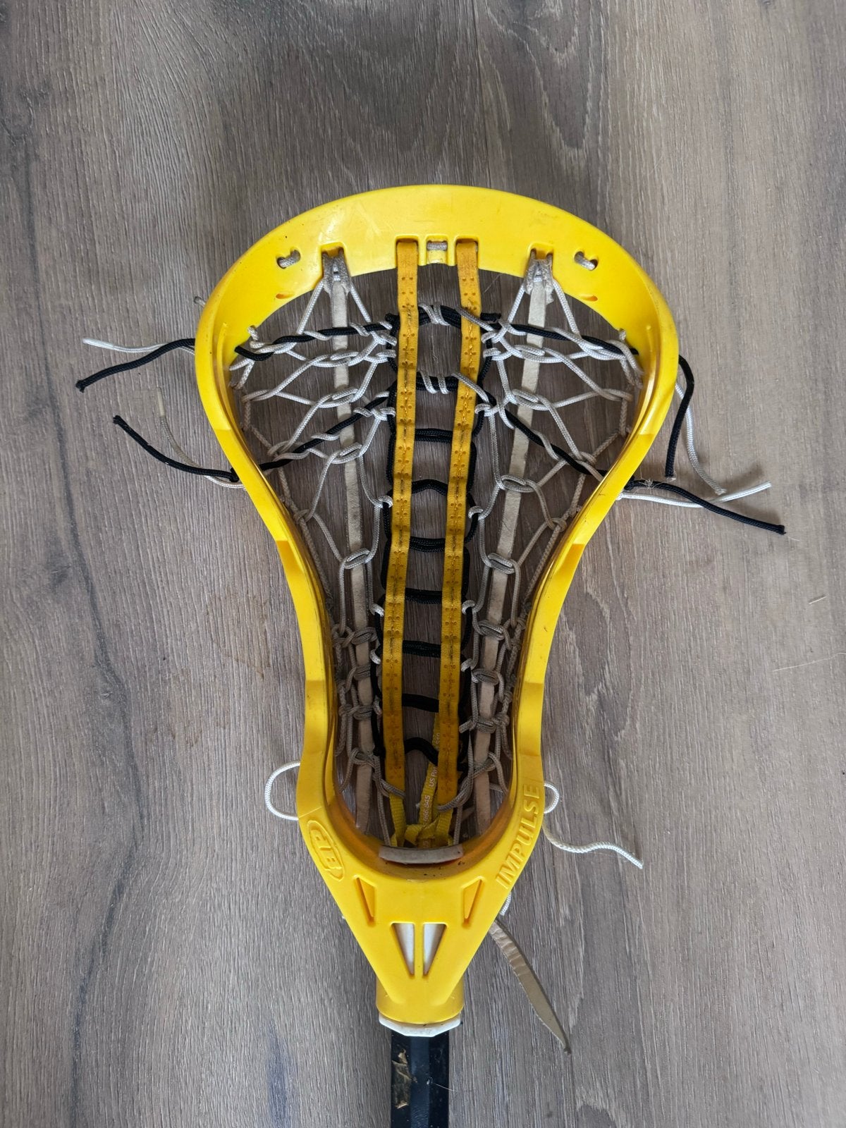 DeBeer Lacrosse Stick - Geel/Zwart, Ophalen of Verzenden, Gebruikt
