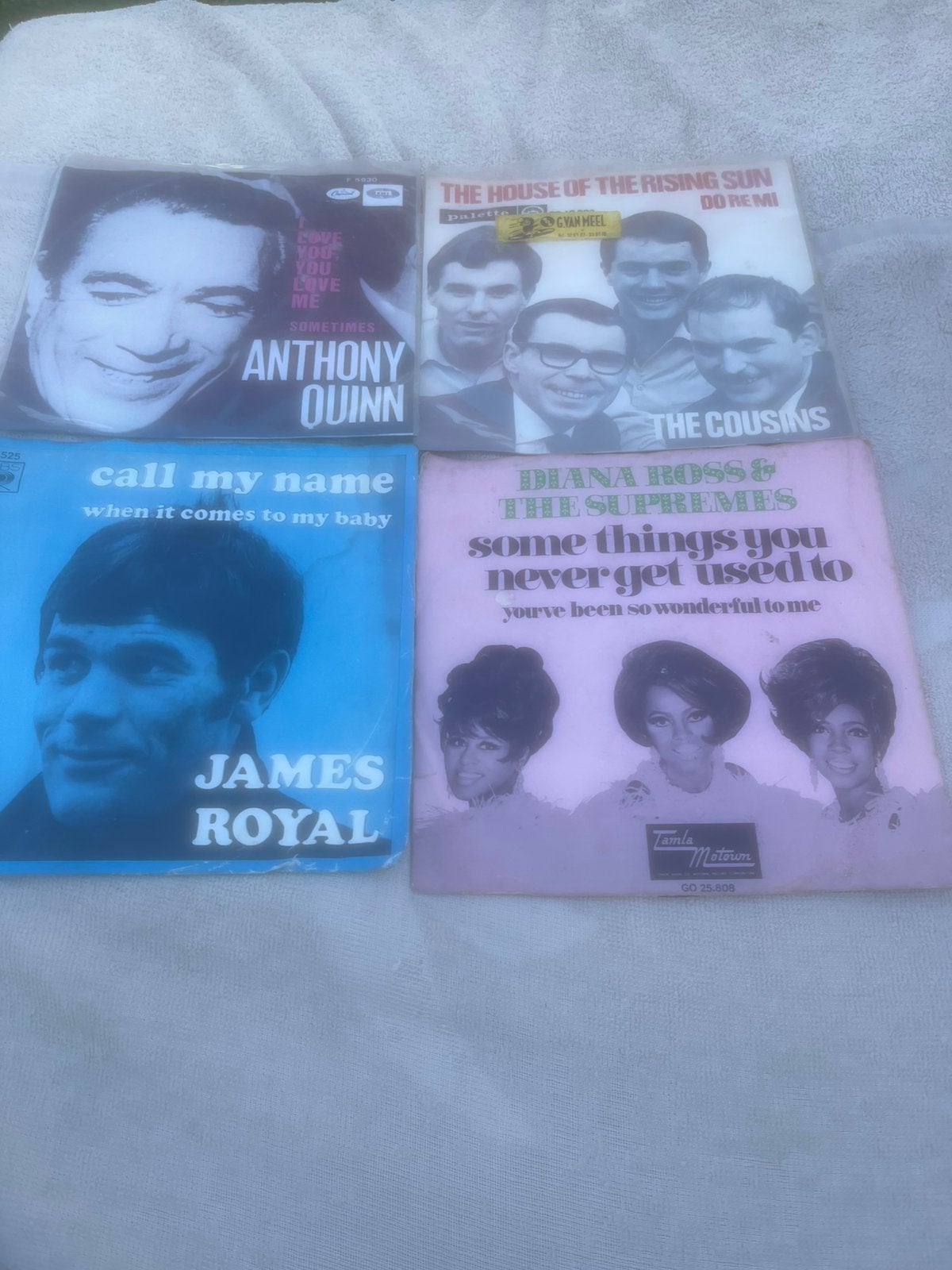 39 singles met hoes, 12 zonder hoes, 2 zonder single, Ophalen of Verzenden, Gebruikt, Pop
