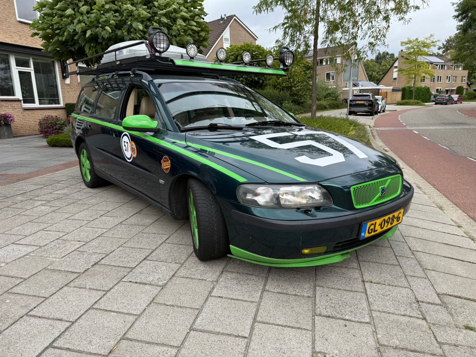 Volvo V70 T5 300PK | Carbagerun / Rammelbak | APK 2027, Auto's, Voorwielaandrijving, 1800 kg, Stationwagon, Handgeschakeld