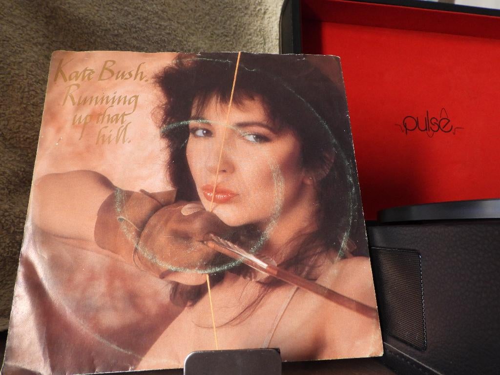 single Kate Bush – Running Up That Hill 1985, Ophalen of Verzenden, Gebruikt, Pop
