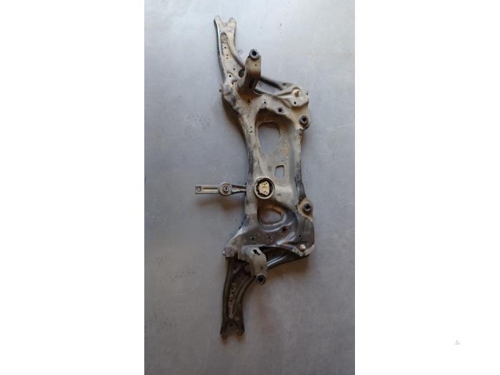 Subframe van een Volkswagen Golf Sportsvan, Auto-onderdelen, Ophanging en Onderstel, Gebruikt, -, Volkswagen, -