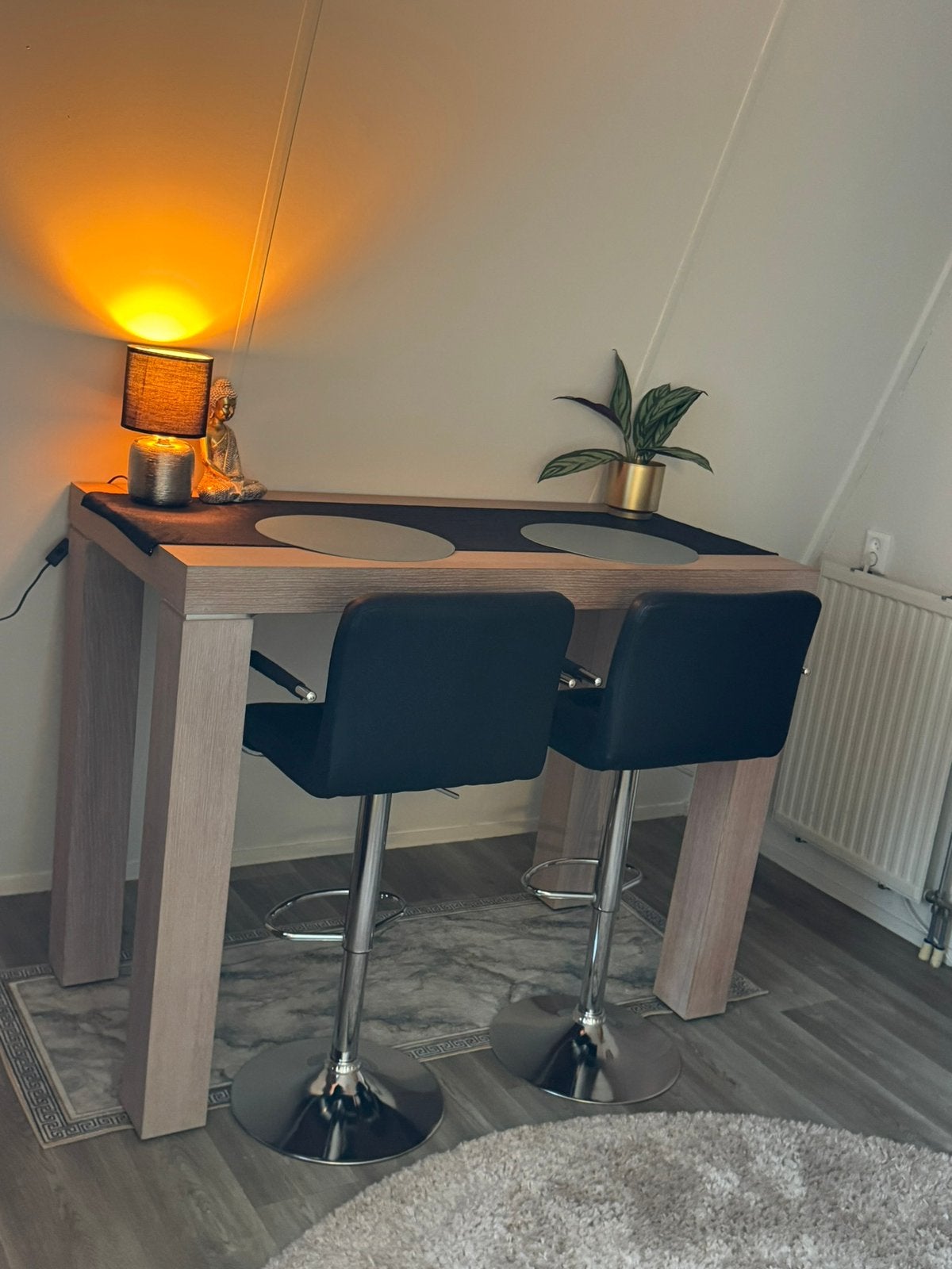 Bartafel met in hoogste verstelbare krukken ‼️, Ophalen, Zo goed als nieuw