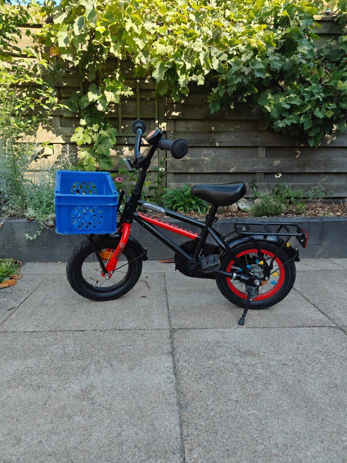 Loekie Pickup kinderfiets 12 inch met kratje, Ophalen, Terugtraprem, Gebruikt, Loekie