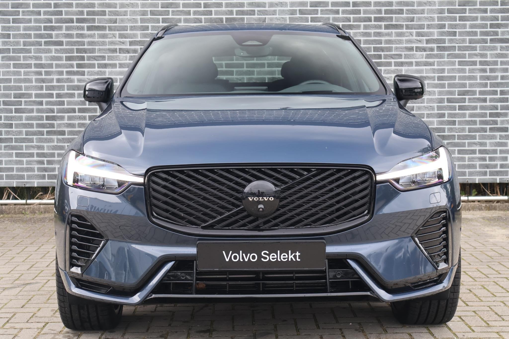 Volvo XC60 2.0 T6 Plug-in Hybrid AWD Ultra Black Edition | P, Gebruikt, Euro 6, 4 cilinders, Blauw
