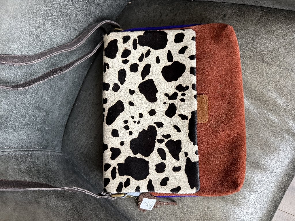 Gaia suède leren tas - koeienprint / kleurrijk, Ophalen of Verzenden, Nieuw, Overige kleuren, Handtas