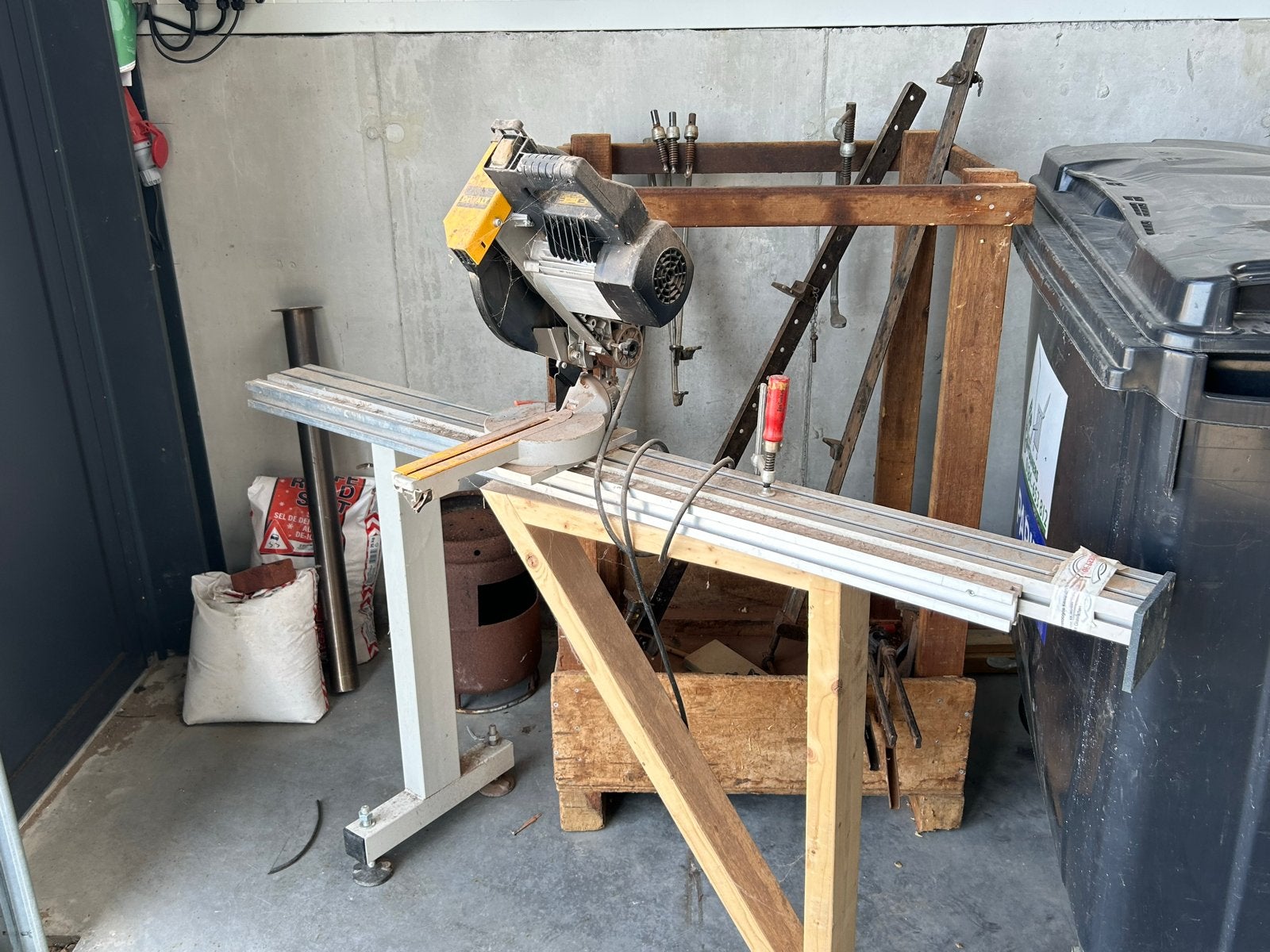 Stegherr KF mini aanbouwdeel afkortzaag Dewalt, Ophalen, Gebruikt, 70 mm of meer, Afkortzaag