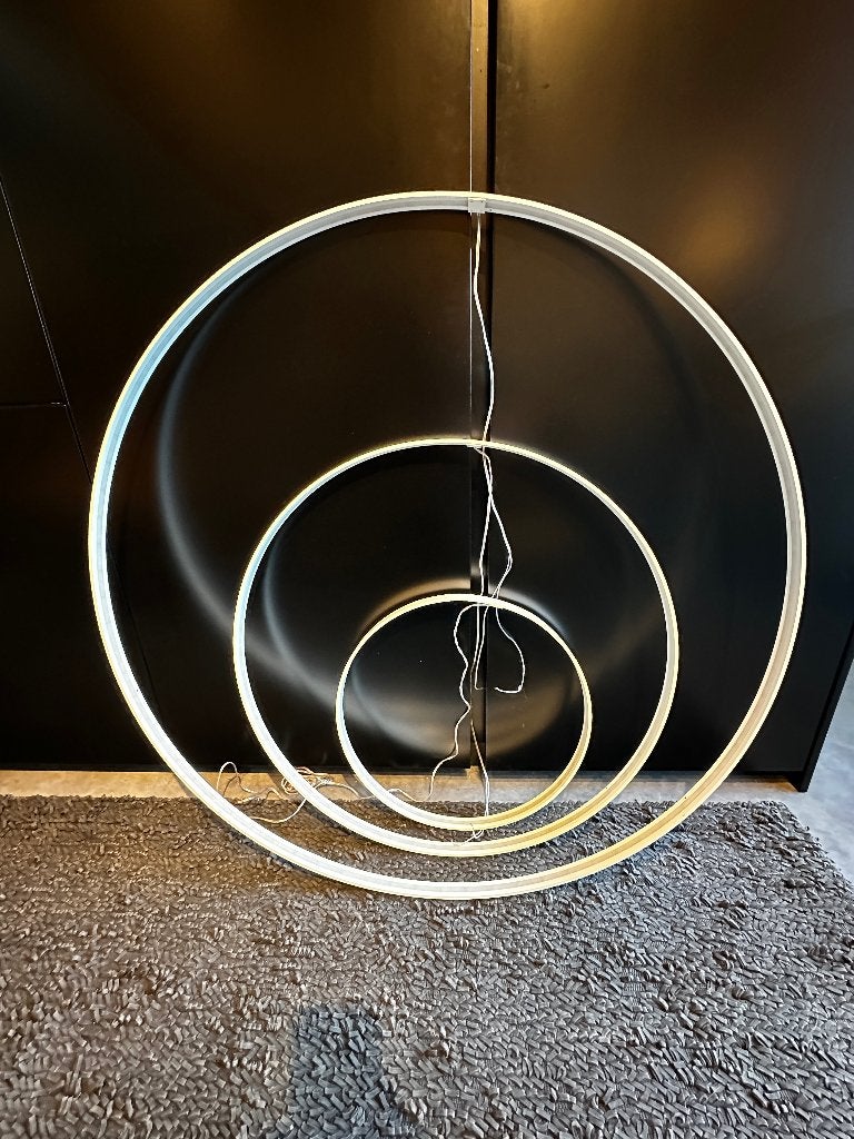 Zavaluce Zava Rings Zava High-end led lichtringen Zava Luce, Waterstad 23, High-end Furniture, Zo goed als nieuw, Metaal
