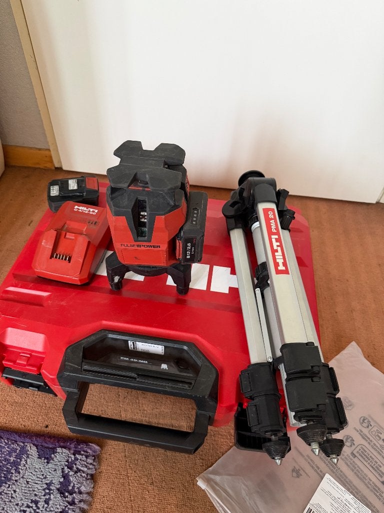 Hilti PM 40 MG MULTİLİJN LASER, Ophalen of Verzenden, Zo goed als nieuw, Afstand