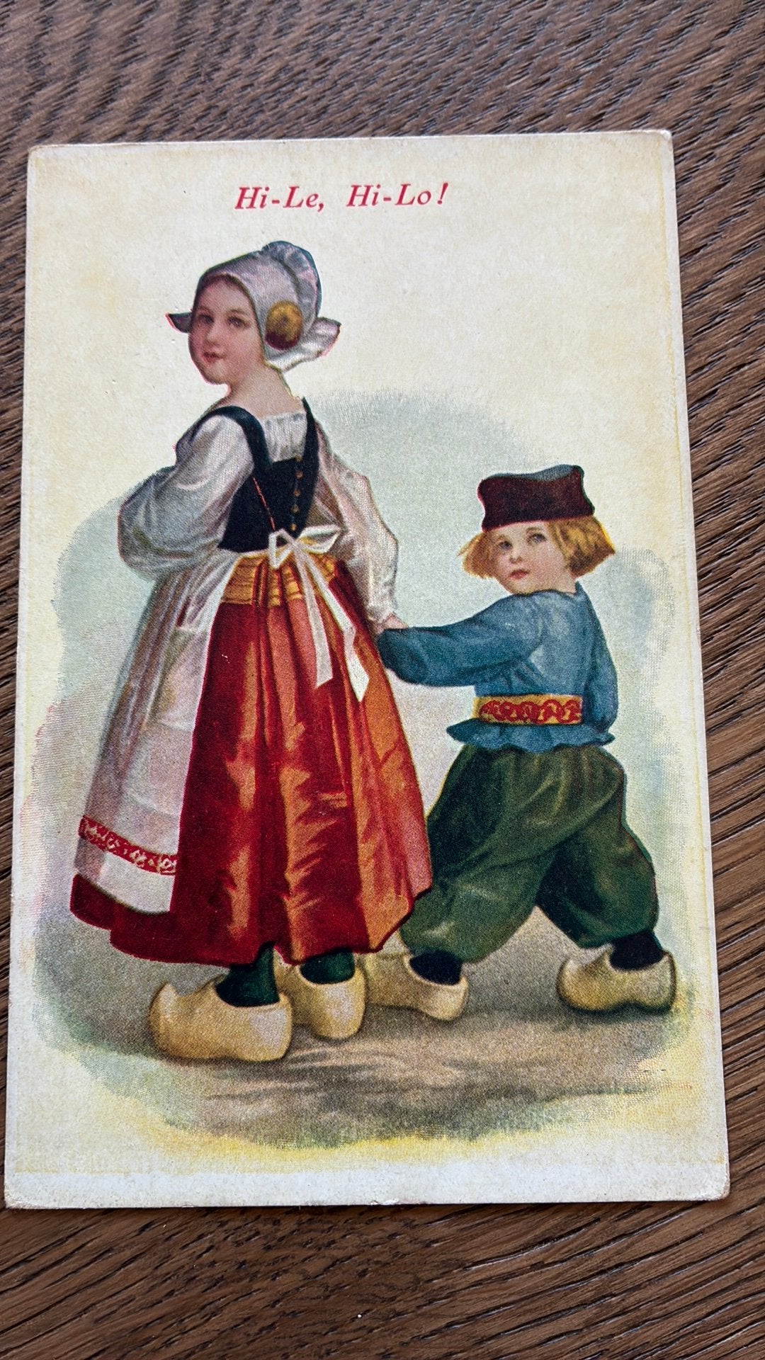 Hi-Le, Hi-Lo. Kinderen op klompen.klederdracht., Ophalen of Verzenden, Ongelopen, Kinderen