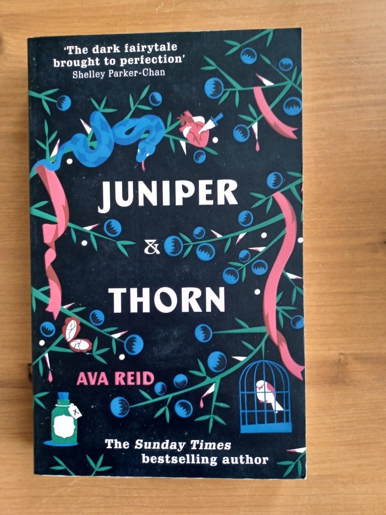 Juniper & Thorn, Ophalen of Verzenden, Gelezen, Ava Reid