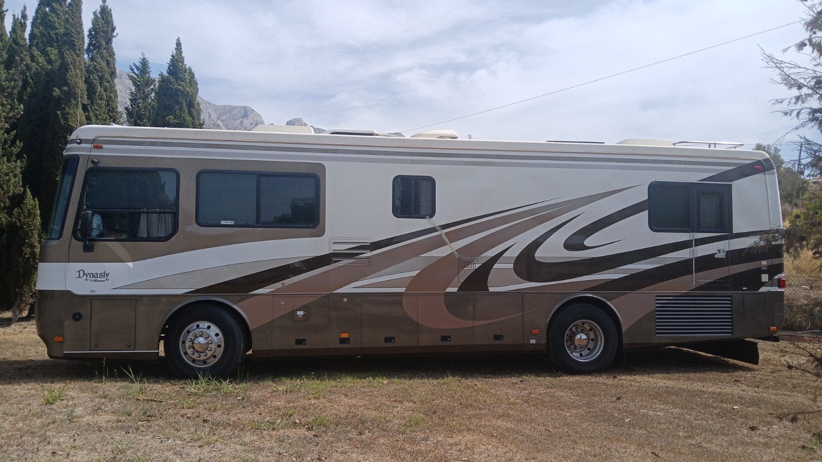 Monaco Dynasty 34 Motorhome  BIJNA GEEN WEGENBELASTING 75 PM, Caravans en Kamperen, Campers, Chemisch toilet, Gaslek-detector